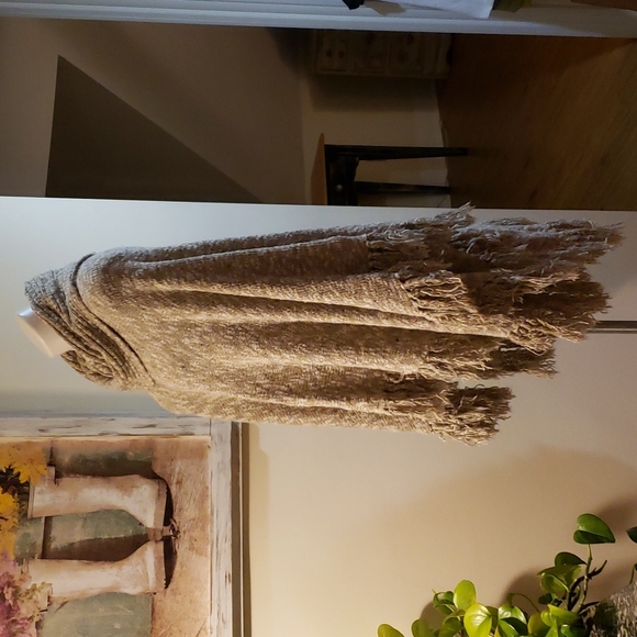 ♦️♦️ SOLD ♦️♦️Fenn Wright Manson Poncho - Picture 6 of 8